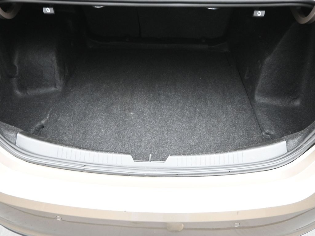 Certified Used 2024 Gray Chevrolet LT image 9