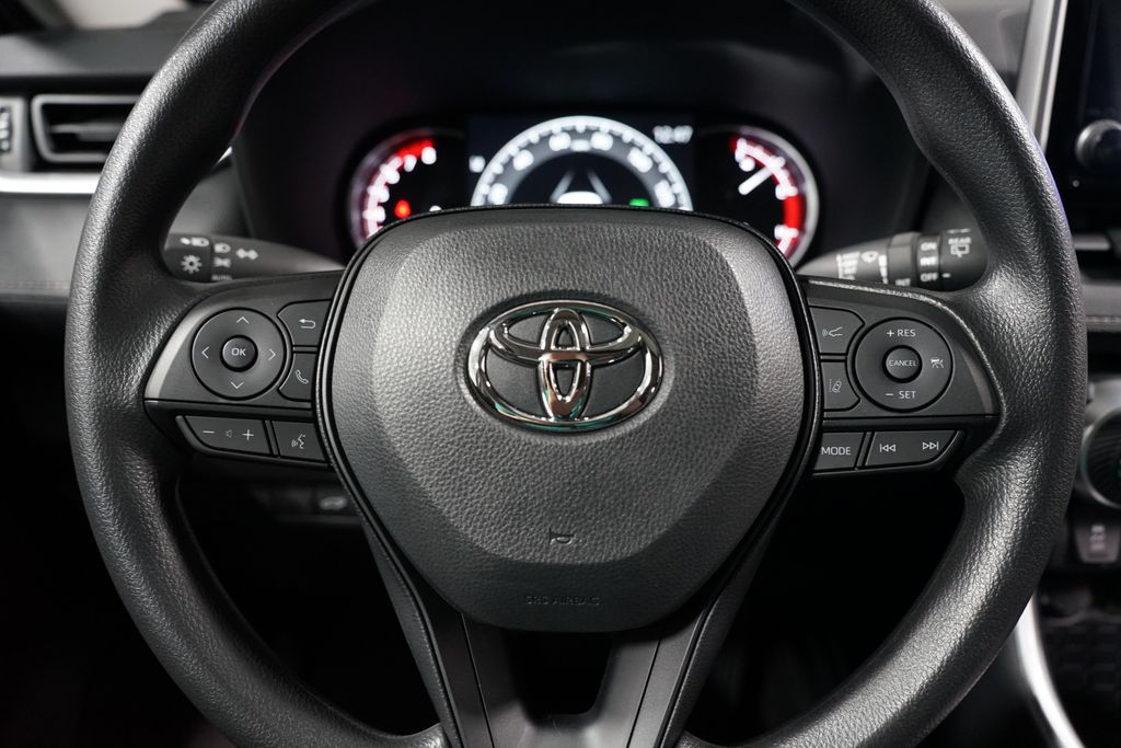 Thumbnail: 2025 Toyota RAV4 - 12