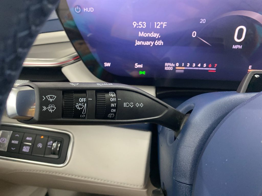 2025 Buick Enclave Avenir photo