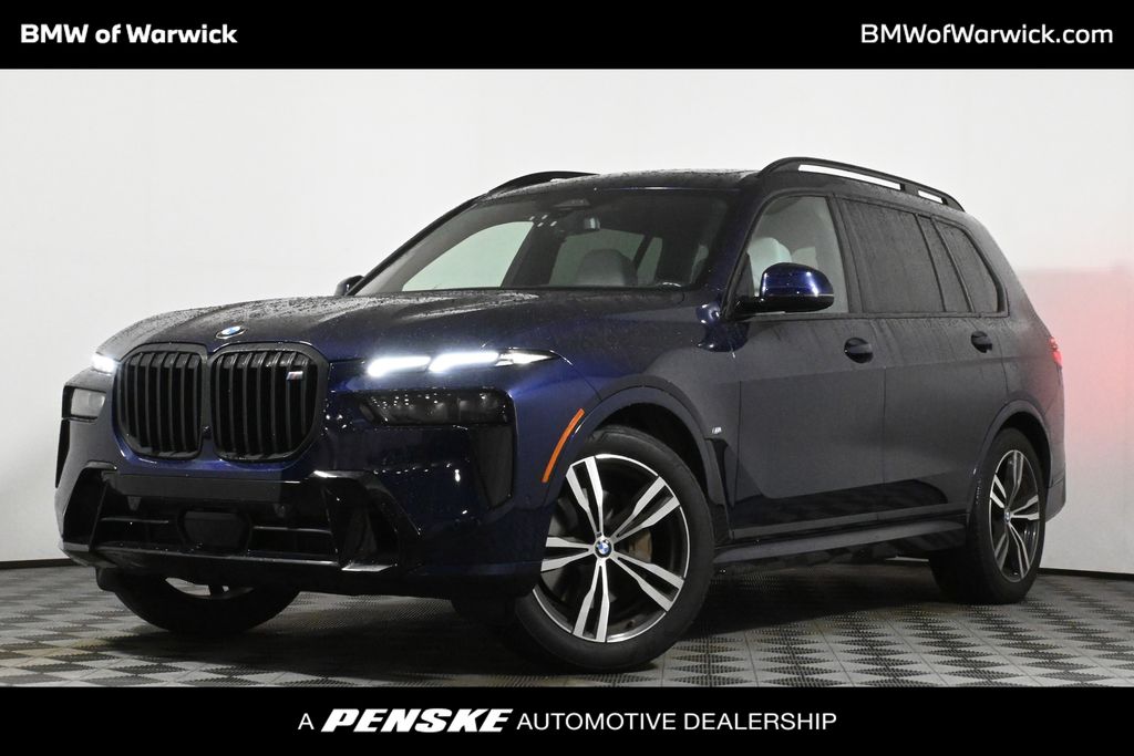 2023 BMW X7 xDrive40i Hero Image