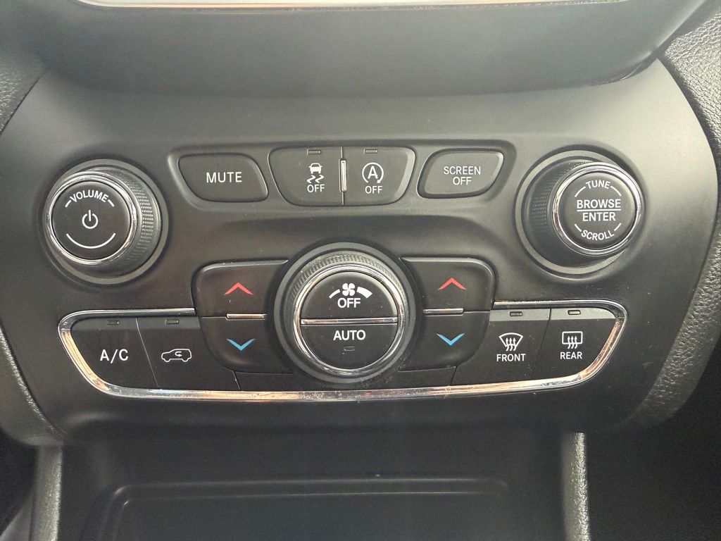 2021 Jeep Cherokee Limited Gray at South Hills CDJR