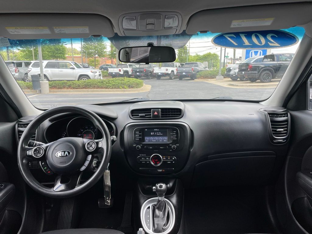 Thumbnail: 2017 Kia Soul - 10
