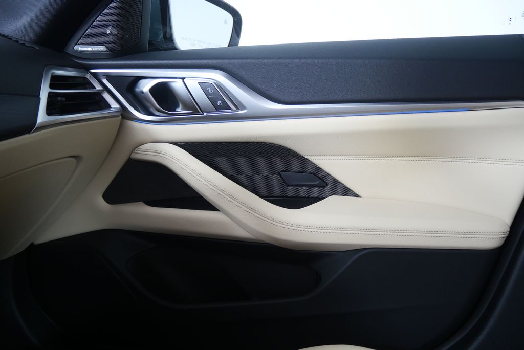 Thumbnail: 2025 BMW i4 - 24