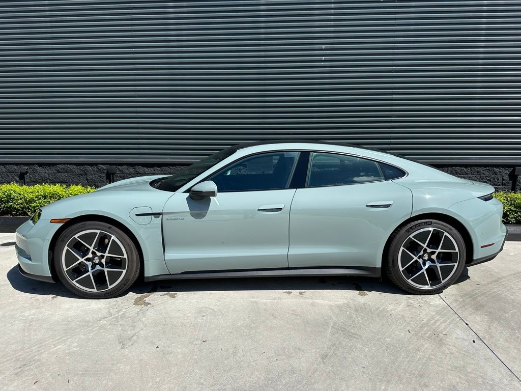 Thumbnail: 2025 Porsche Taycan - 2
