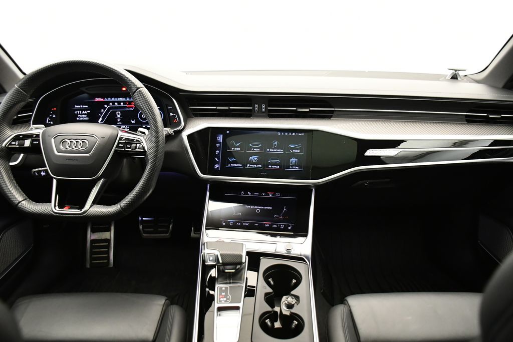 Thumbnail: 2024 Audi RS 6 - 18