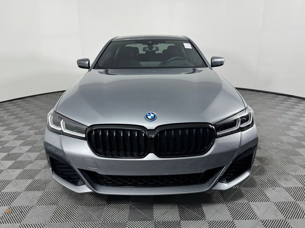 Thumbnail: 2023 BMW 5 Series - 2