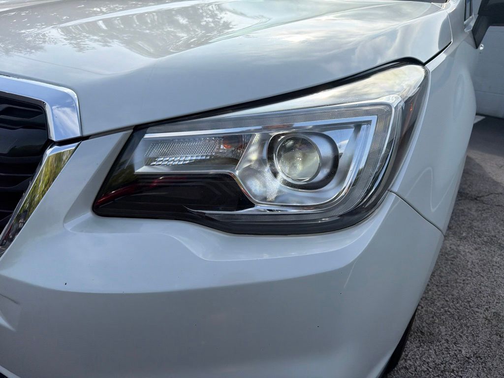 Thumbnail: 2018 Subaru Forester - 9