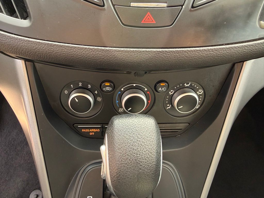 Thumbnail: 2016 Ford Escape - 23