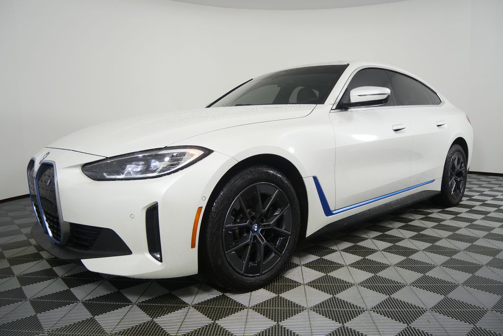 Thumbnail: 2023 BMW i4 - 4