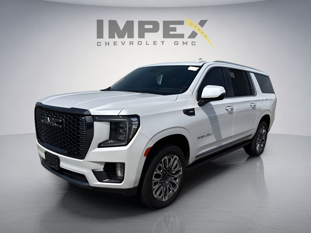 White Frost Tricoat 2023 GMC Yukon XL SUV / Crossover Four-Wheel Drive 