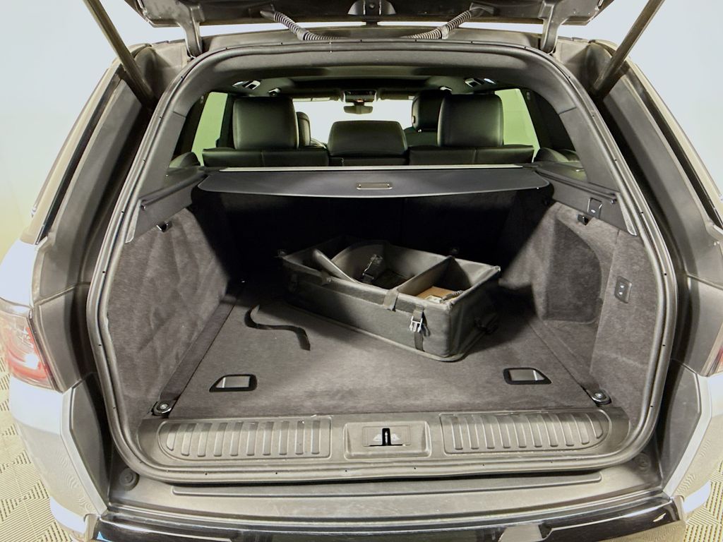 Thumbnail: 2022 Land Rover Range Rover Sport - 27