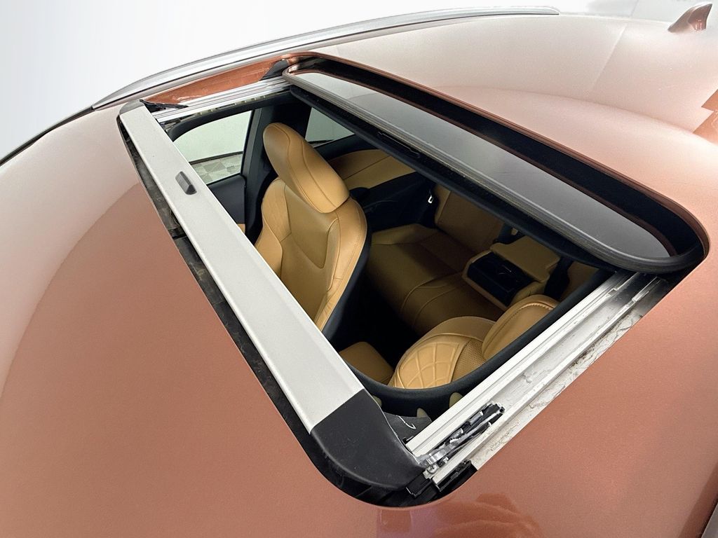 Thumbnail: 2025 Lexus RX - 23