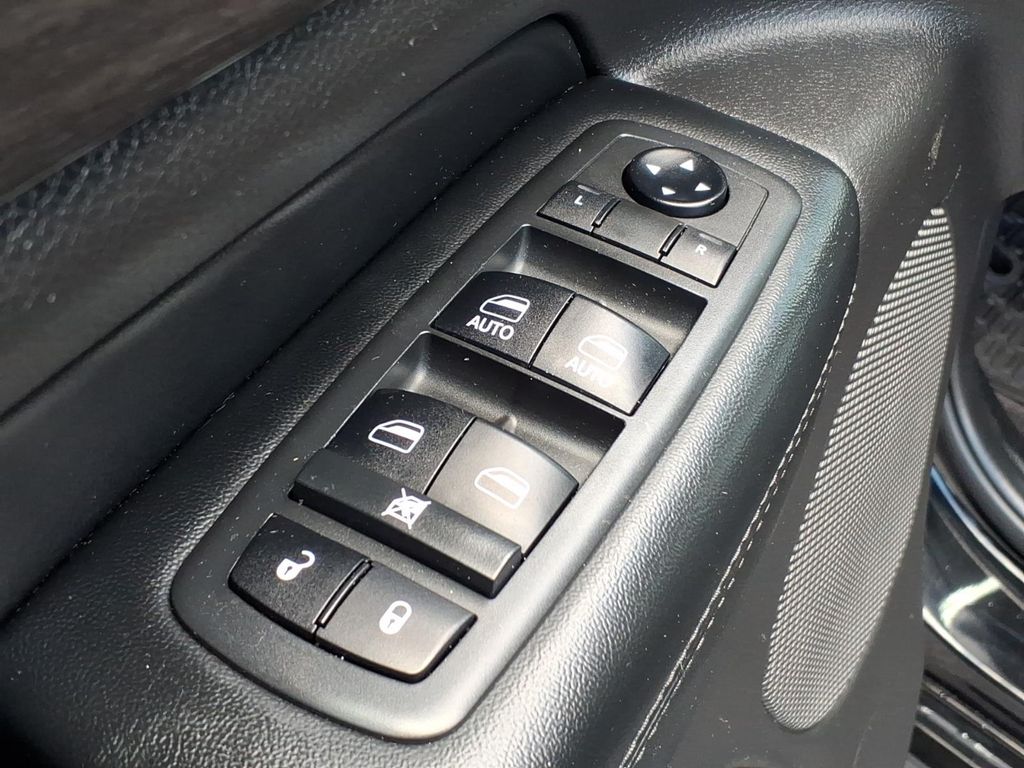used 2018 Jeep Grand Cherokee car, priced at $15,900