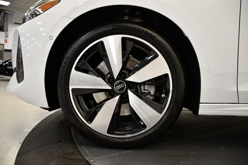 Thumbnail: 2025 Audi A5 - 13