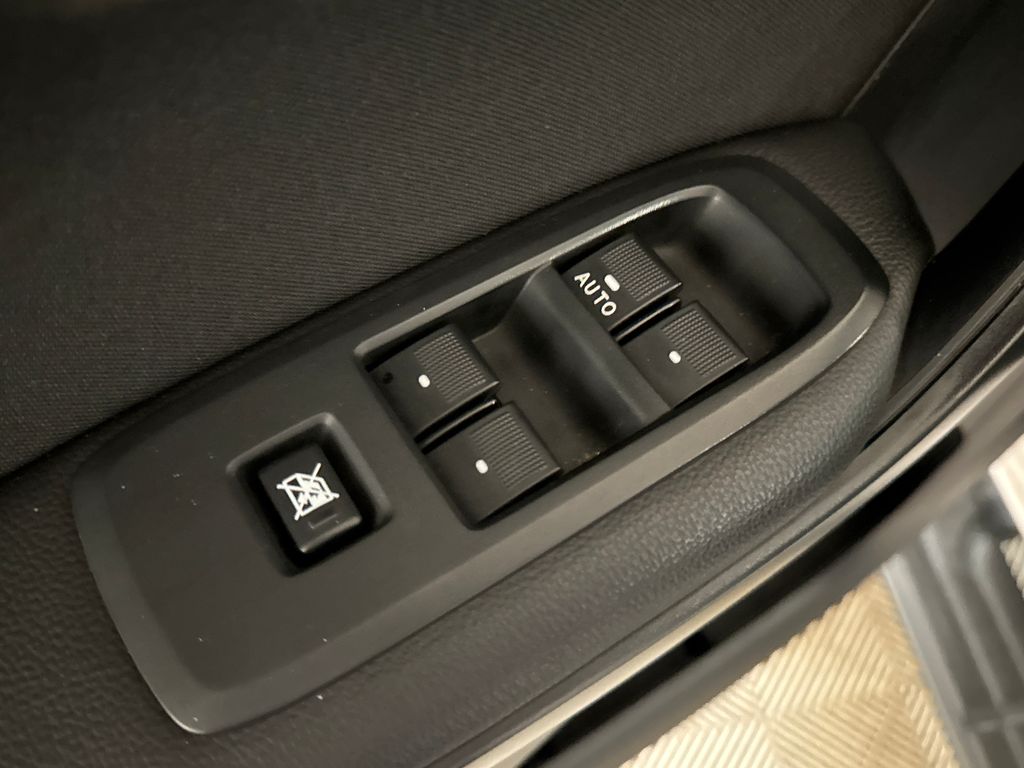Used 2021 White Ford XLT image 16