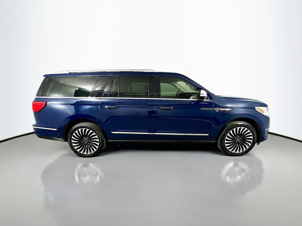 Thumbnail: 2020 Lincoln Navigator L - 4