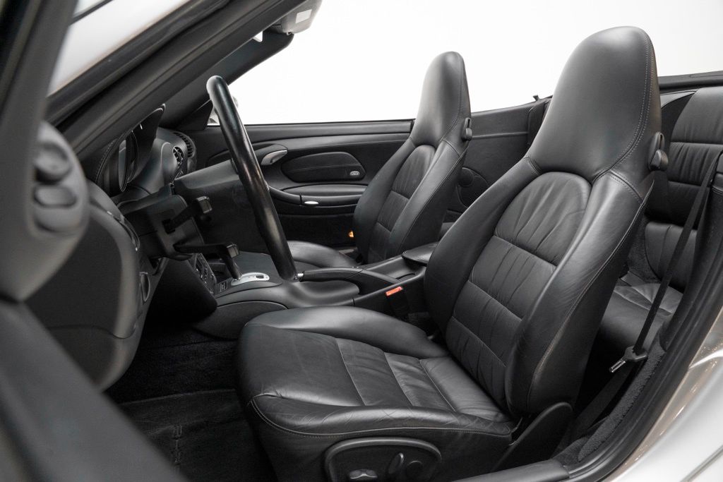 2004 Porsche 911 - Thumbnail 3