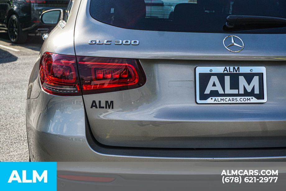 Used 2022 Silver Mercedes-Benz GLC 300 image 13