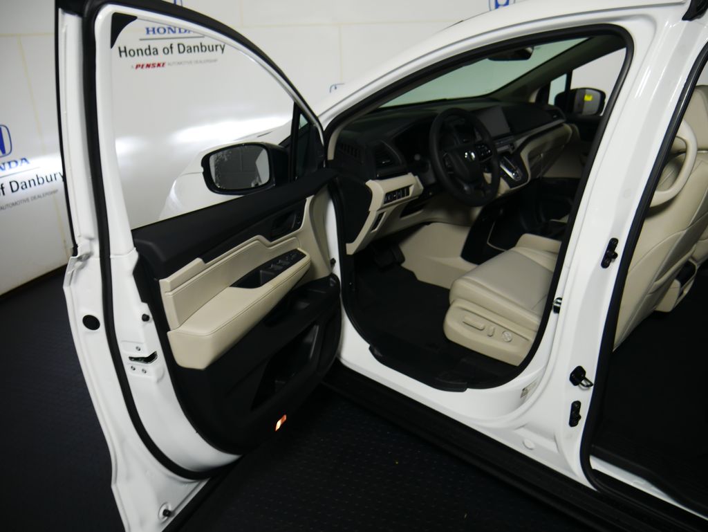 Thumbnail: 2026 Honda Odyssey - 8