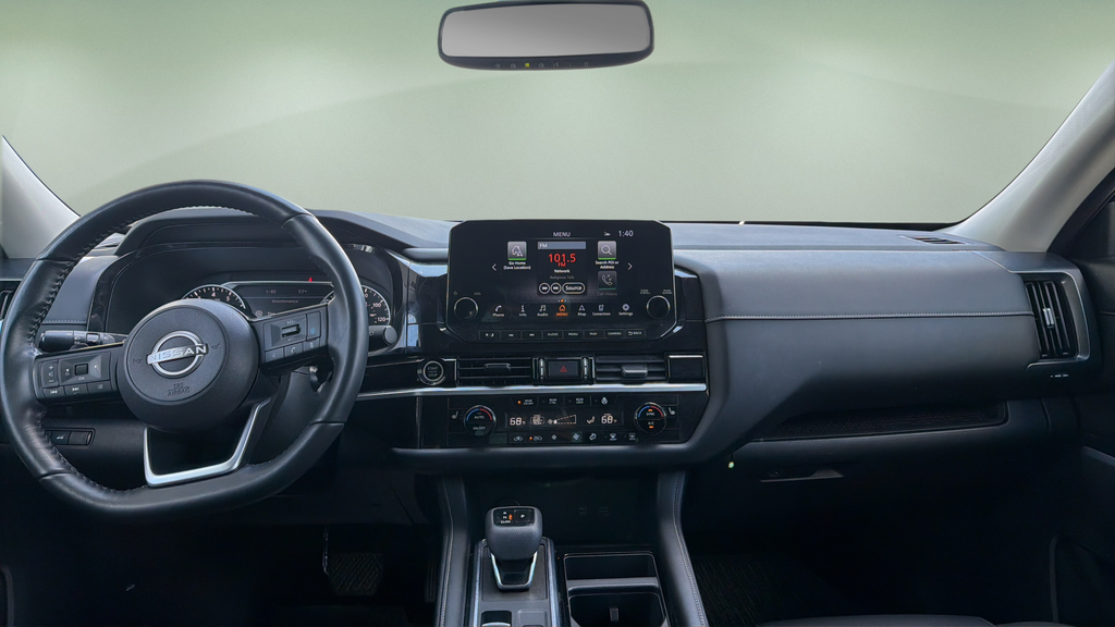 View vehicle photo 7