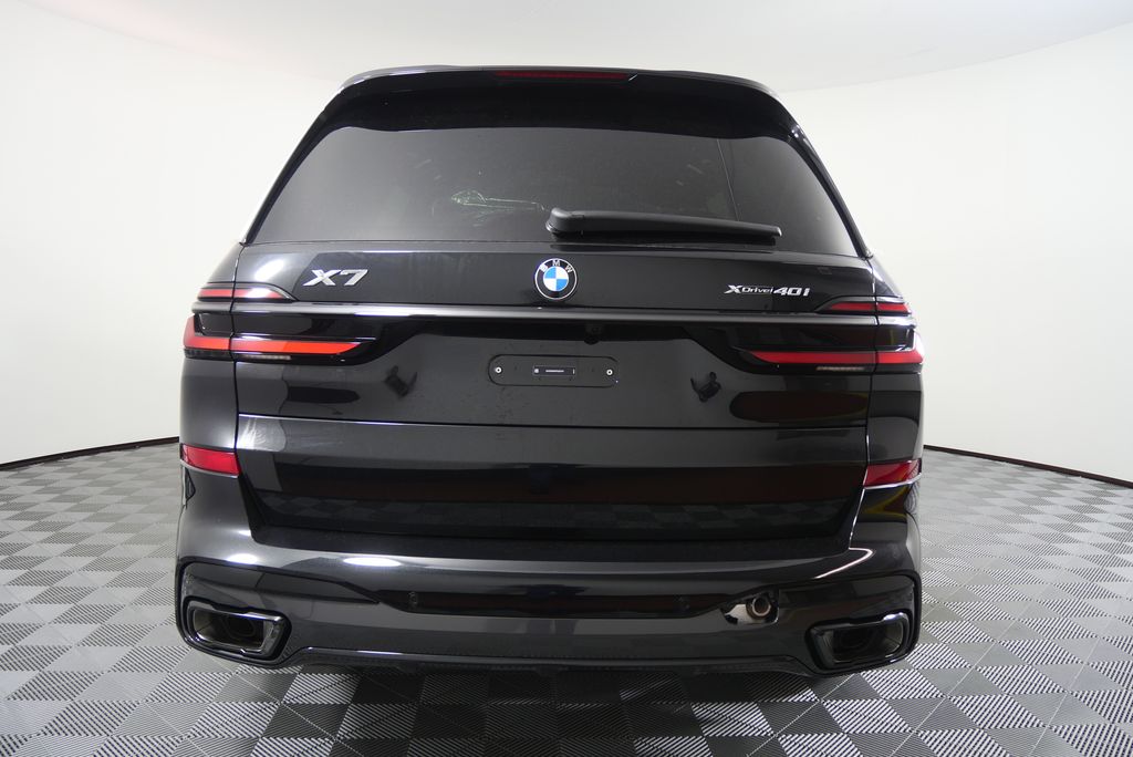 Thumbnail: 2026 BMW X7 - 4