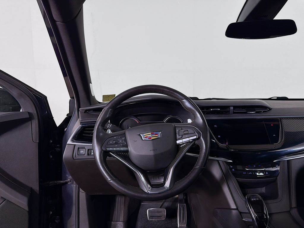 Used 2023 Cadillac XT6 SUV