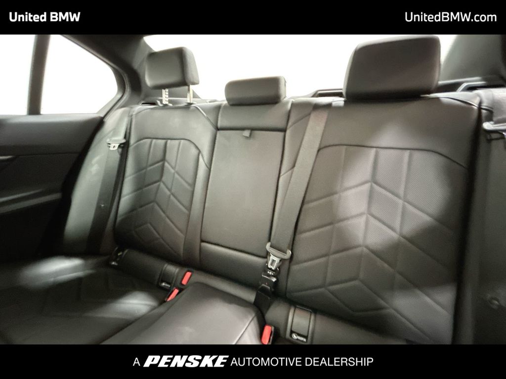 Thumbnail: 2025 BMW 5 Series - 21