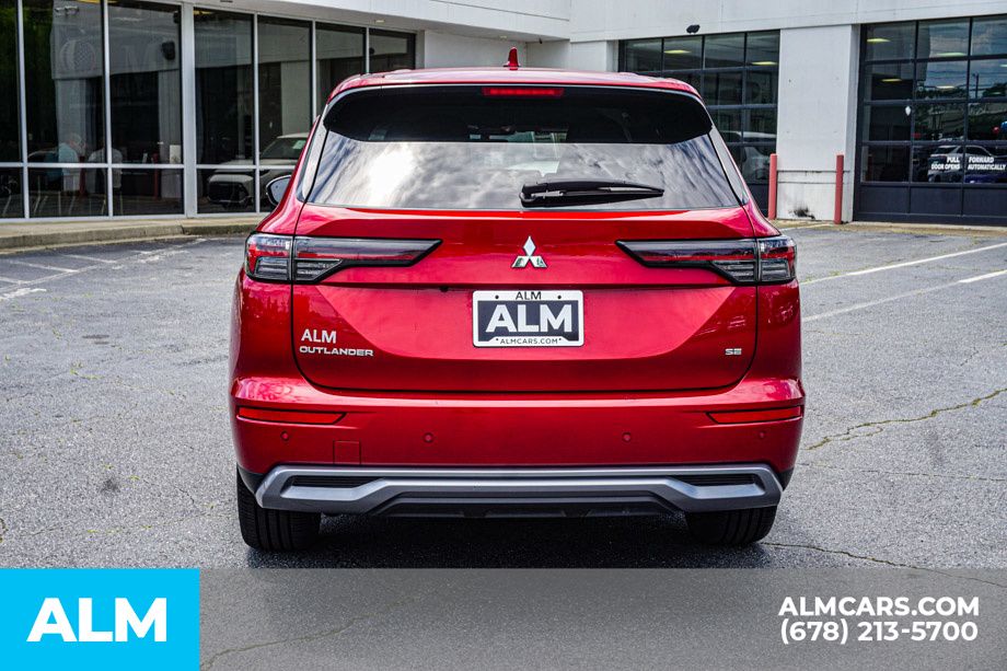 Used 2025 Red Mitsubishi SE image 11