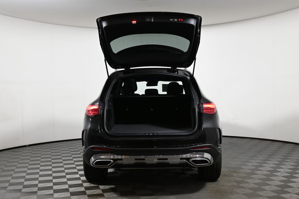 Thumbnail: 2026 Mercedes-Benz GLC - 27