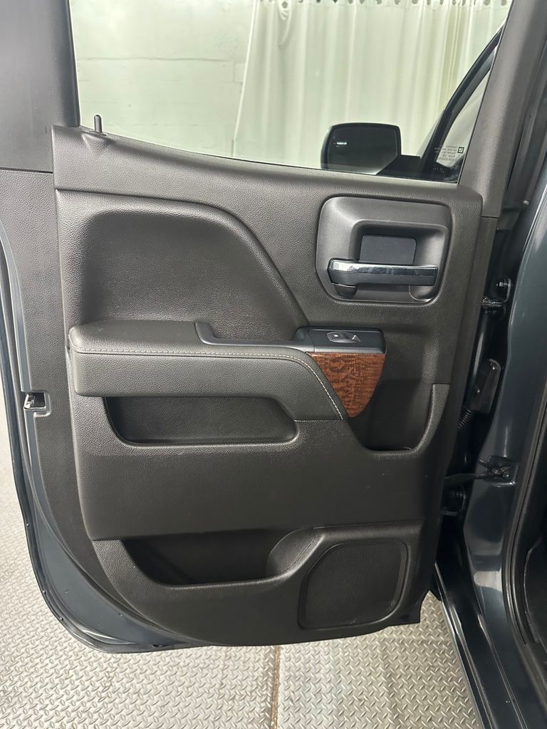 used 2018 GMC Sierra 1500 car, priced at $27,985