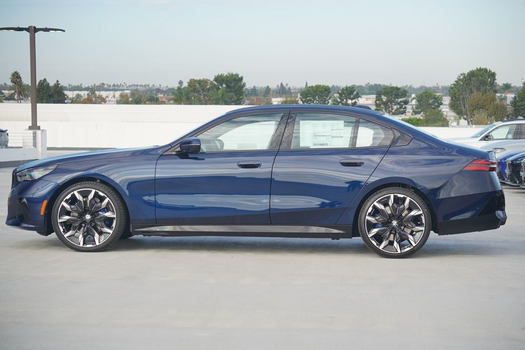 Thumbnail: 2026 BMW 5 Series - 4