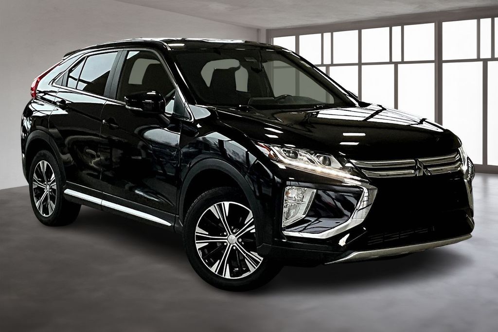 Used 2020 Black Mitsubishi SE image 13