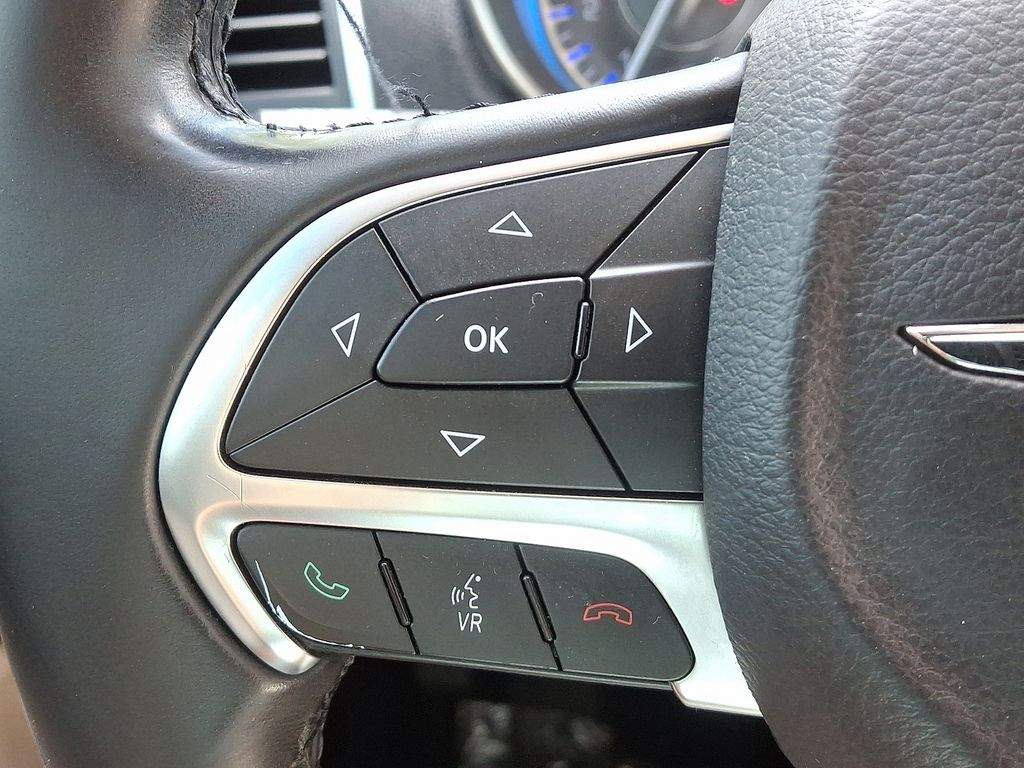 Thumbnail: 2016 Chrysler 300 - 22