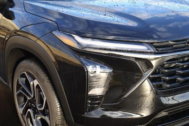 Thumbnail: 2026 Chevrolet Trax - 3