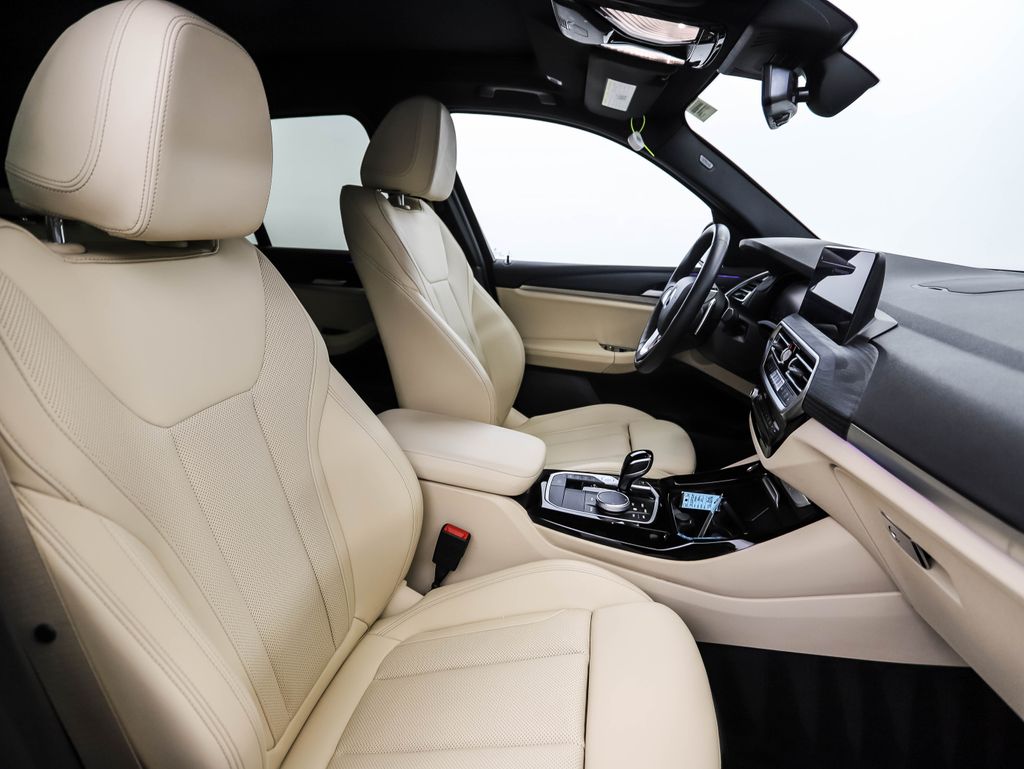 Thumbnail: 2022 BMW X3 - 31