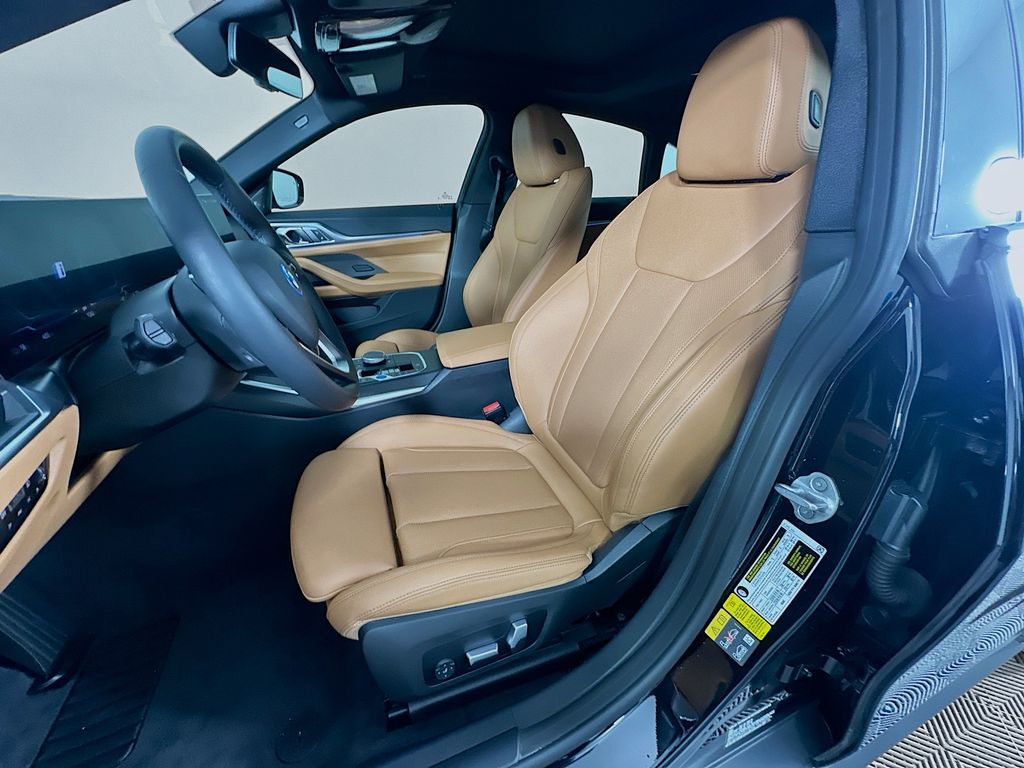 Thumbnail: 2023 BMW i4 - 20