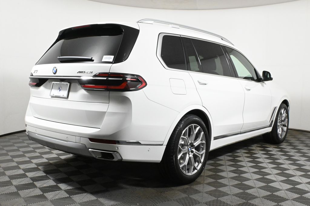 Thumbnail: 2025 BMW X7 - 7