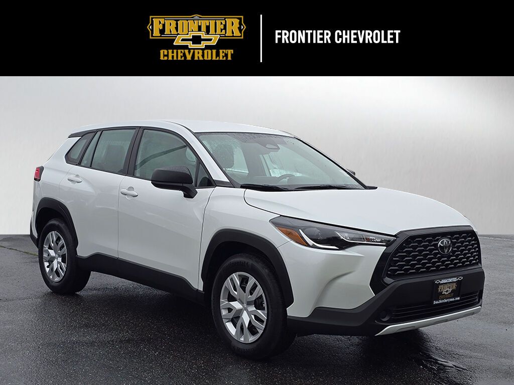 White (Wind Chill Pearl) 2024 Toyota Corolla Cross L AWD SUV / Crossover All-Wheel Drive Continuously Variable Transmission