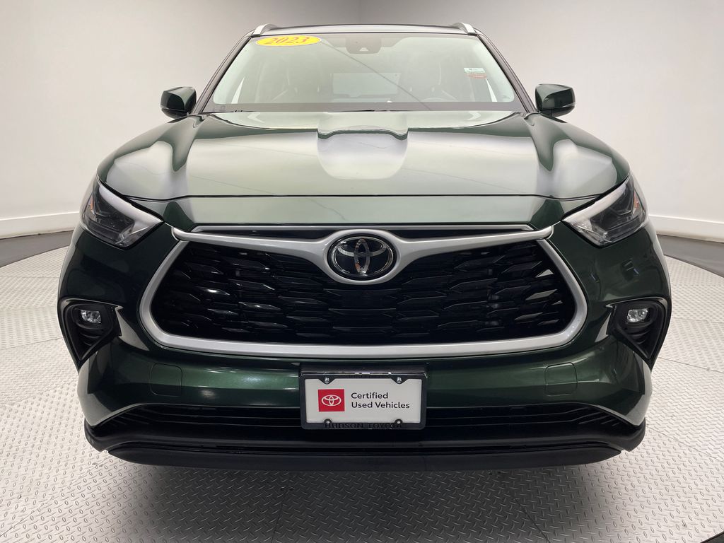 2023 Toyota Highlander XLE 2