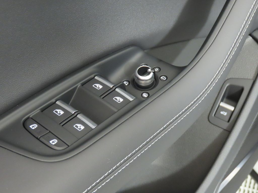 Thumbnail: 2026 Audi Q7 - 29