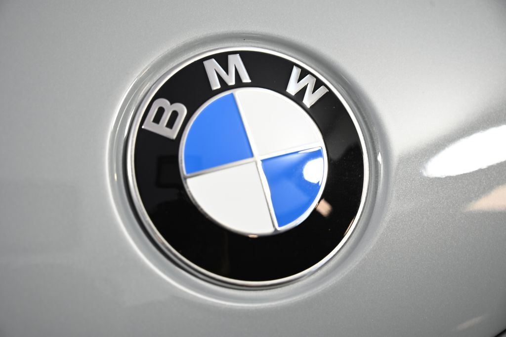 Thumbnail: 2026 BMW X5 - 13
