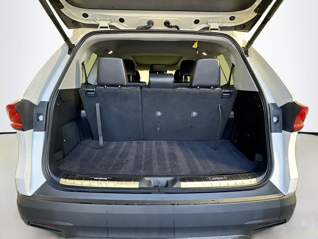 Thumbnail: 2024 Toyota Grand Highlander - 27