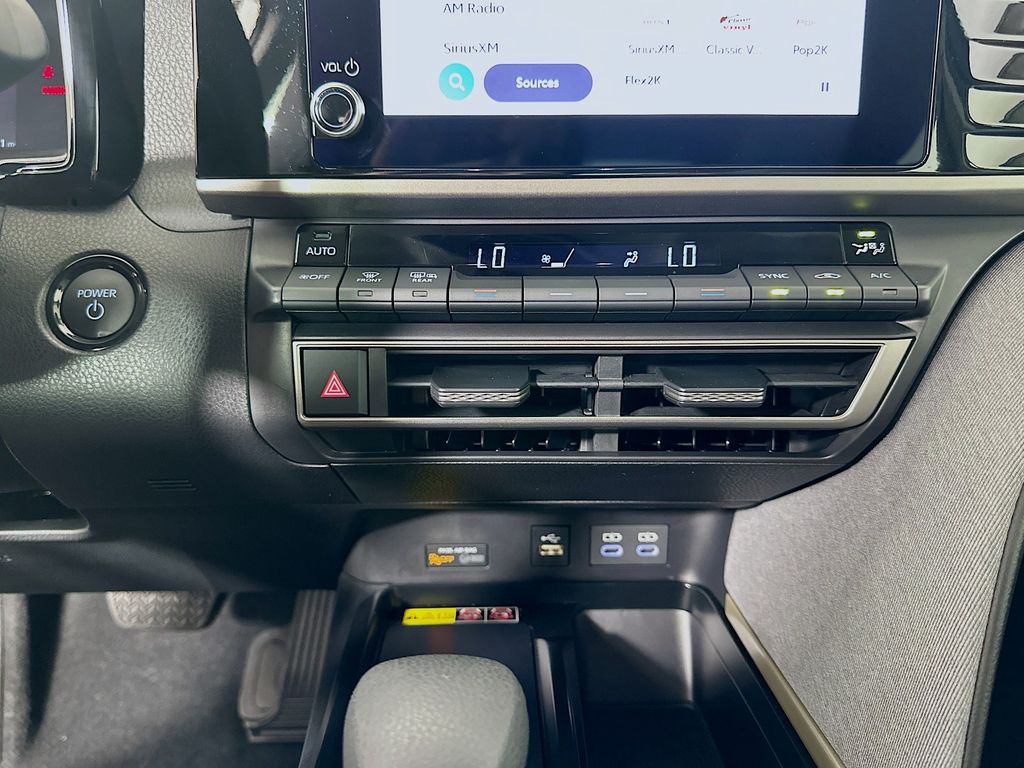 Thumbnail: 2025 Toyota Camry - 15