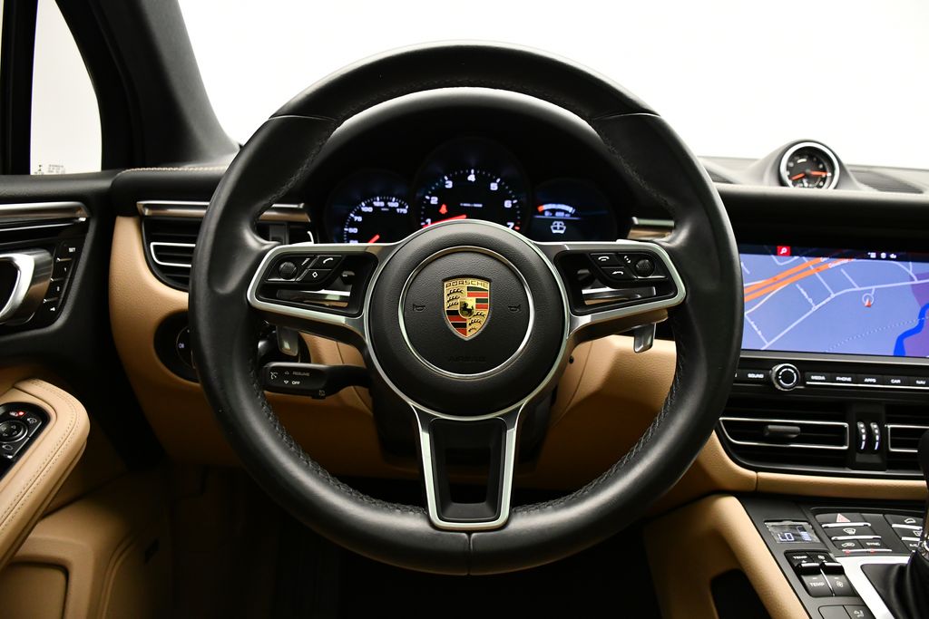 2021 Porsche Macan  27