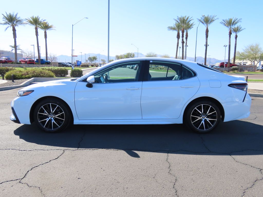 2023 Toyota Camry SE 8