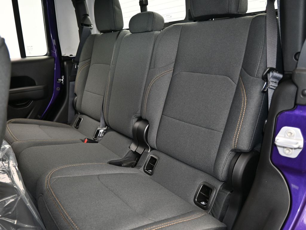 New 2026 Reign Jeep Sport image 27