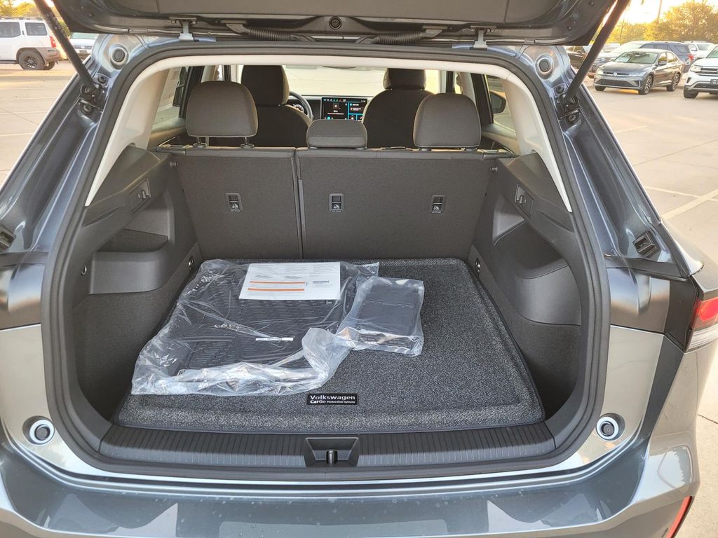 used 2025 Volkswagen Tiguan car, priced at $32,571