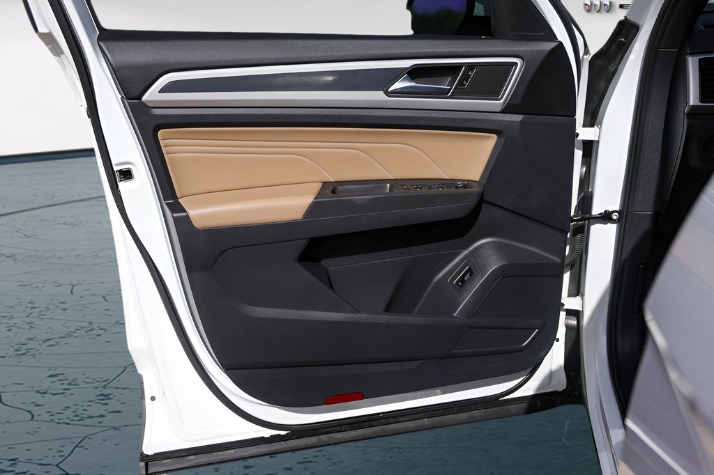 Used Car 2023 Volkswagen Atlas Cross Sport  2.0t Se W/technology For Sale Under $30,000 In Austin, Texas