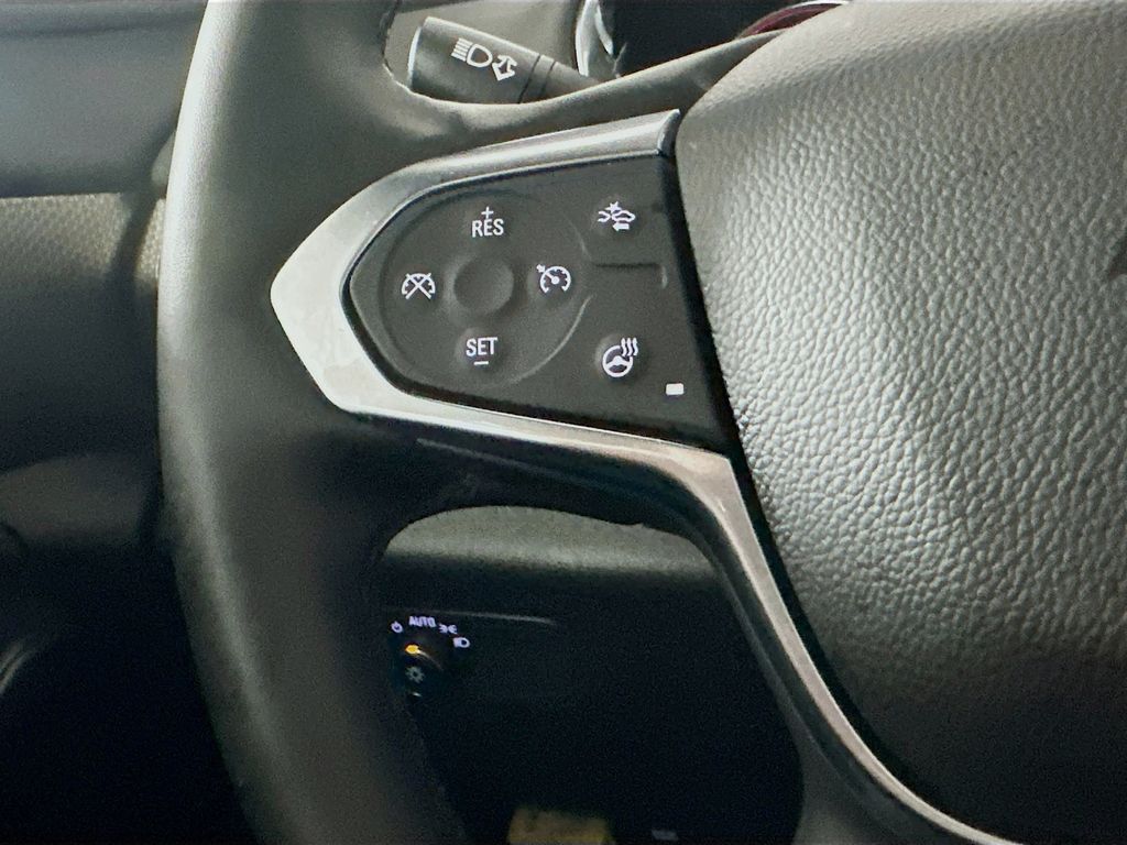 Used 2023 White Chevrolet Premier image 25