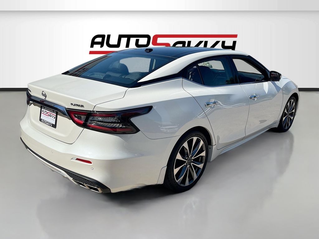 Used 2023 White Nissan Platinum image 7